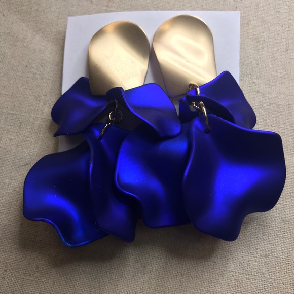 Blue Poly Petal Cluster Statement Drop Earrings - Picture 3 of 3